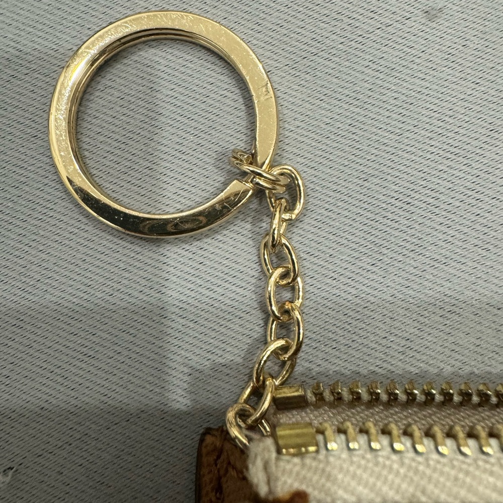 Michael Kors Cream and Brown Card Holder Keychain - Picture 5 of 7